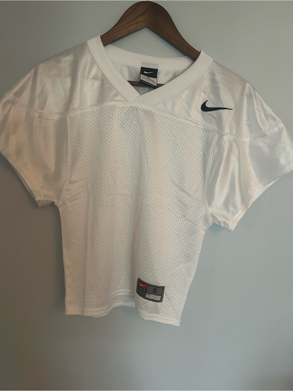 Nike White Short-Sleeve Mesh Football Jersey - Boy’s S
